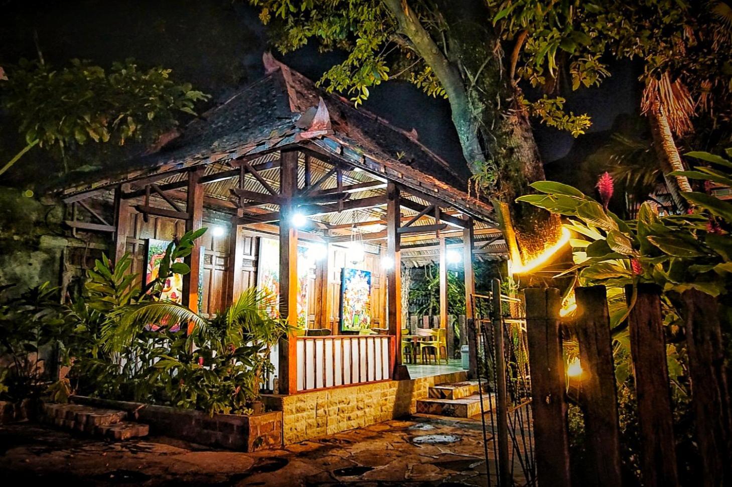 Ary'S Hotel By Cocotel Yogyakarta Bagian luar foto